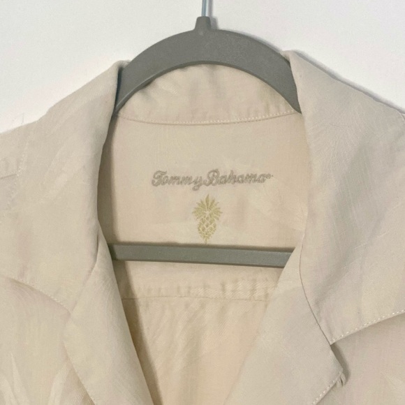 Beige Tommy Bahama Hawaiian camp shirt - Picture 2 of 5